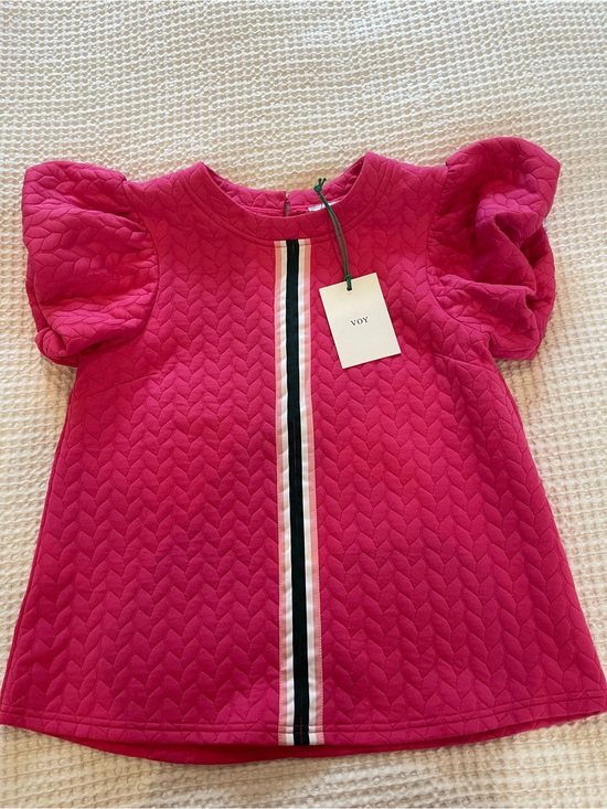 Voy Tops - VOY Hot Pink Quilted Puff-Sleeve Top with Center Stripe